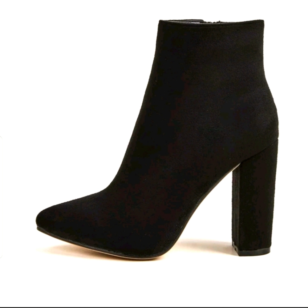 Boots - faux suede